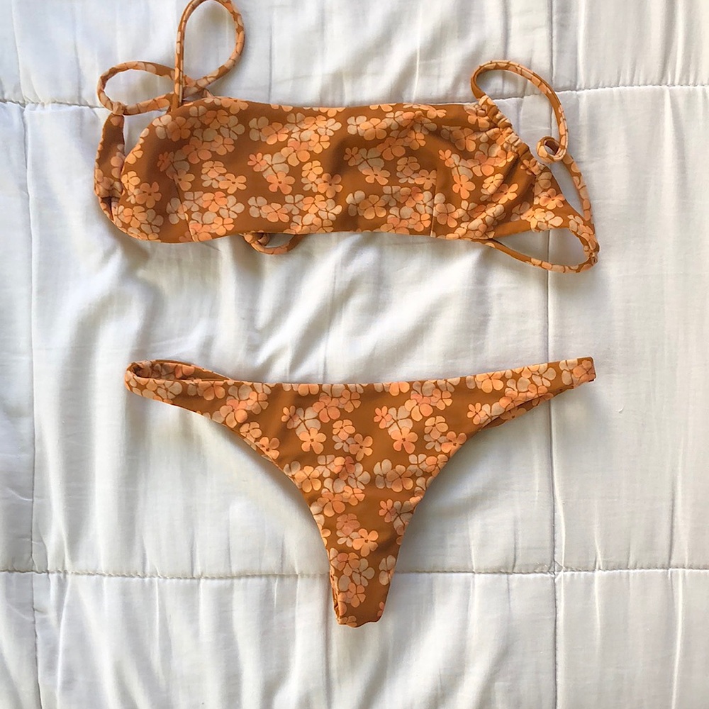 Benoa Swim Lei Set